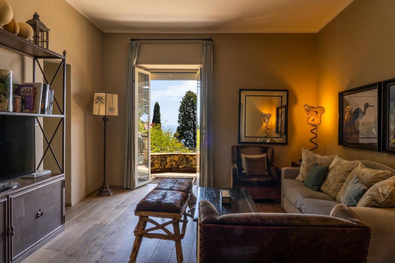 Hotel Villa Carlotta Таормина Екстериор снимка