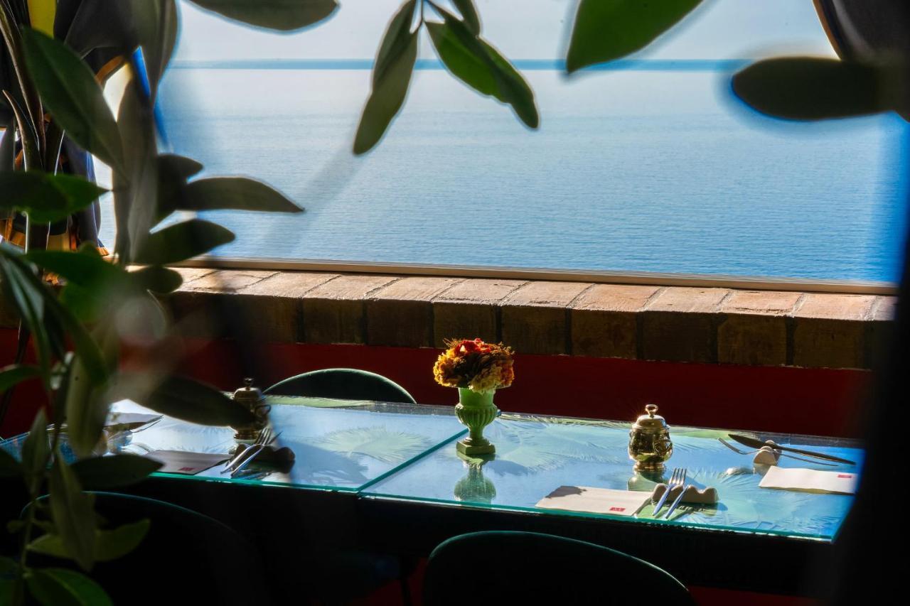 Hotel Villa Carlotta Таормина Екстериор снимка
